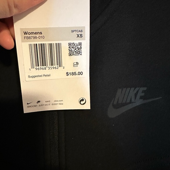 π Nike Sportswear Tech Fleece Jumpsuit - Picture 5 of 6